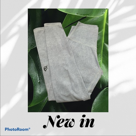 Ptula Alainah Herringbone Legging - Picture 3 of 4